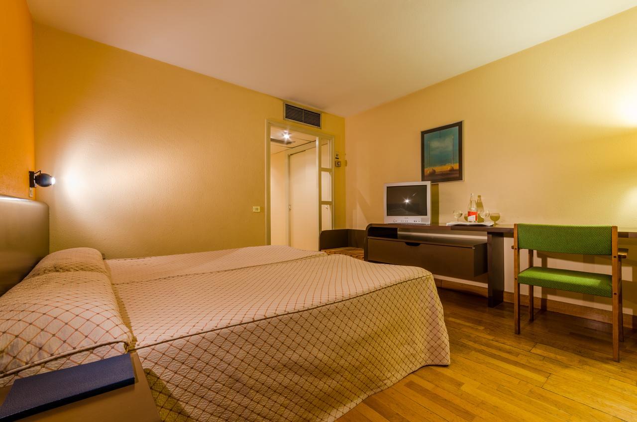 Hotel Sant Eloi サン・フリア・デ・ロリア エクステリア 写真